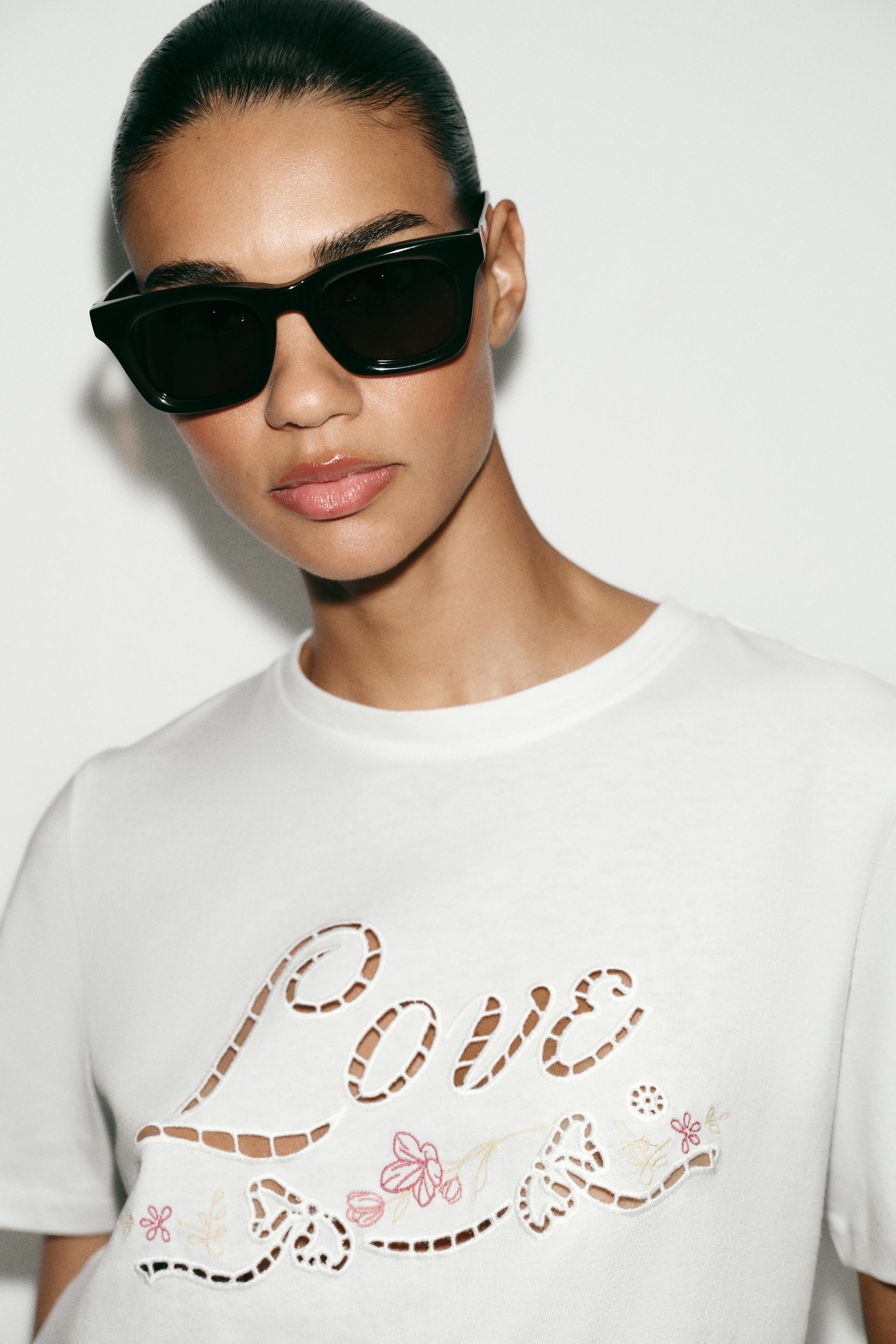 EMBROIDERED TEXT T-SHIRT